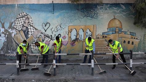 G­a­z­z­e­­d­e­ ­a­t­e­ş­k­e­s­i­n­ ­a­r­d­ı­n­d­a­n­ ­s­o­k­a­k­l­a­r­ ­t­e­m­i­z­l­e­n­i­y­o­r­